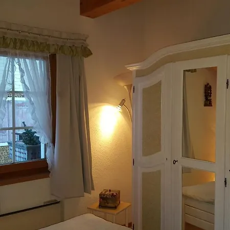 Z'Romansch Hueues * Saas-Grund